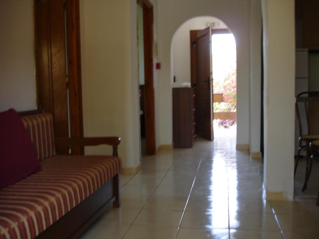 Paschos Rooms Сивота Экстерьер фото