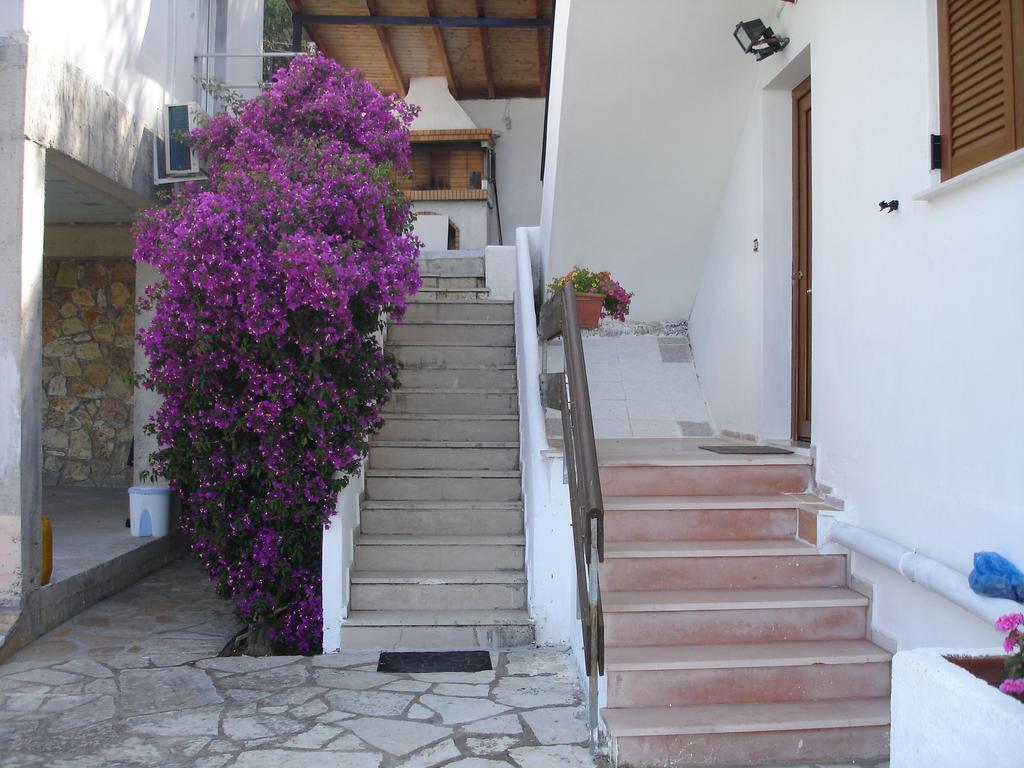Paschos Rooms Сивота Экстерьер фото